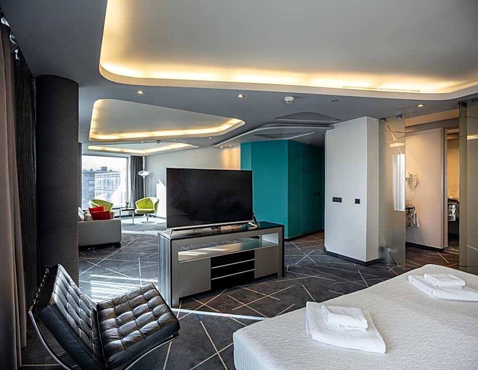 Nobel Zira Hotel