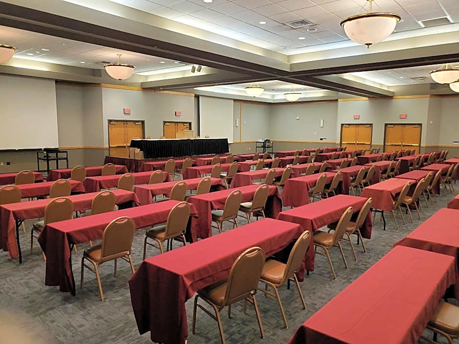 Crossroads Hotel and Huron Event Center