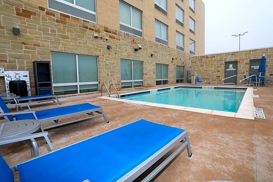 Holiday Inn Express And Suites Forney By IHG