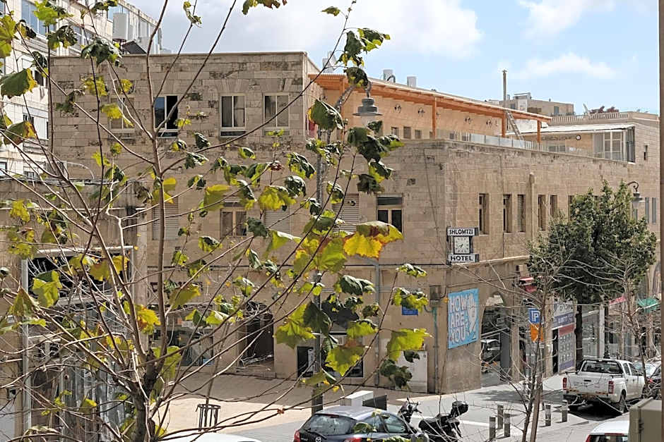 Shlomtzi Hotel