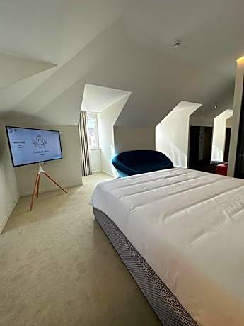 Standard Double Suite