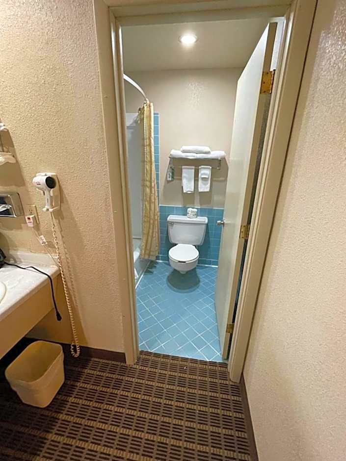 Knights Inn & Suites Emporia