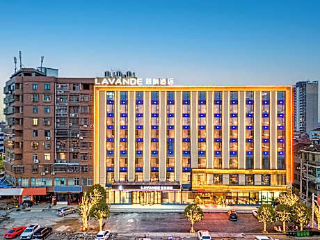 Lavande Hotel Wuxue Xiangyun