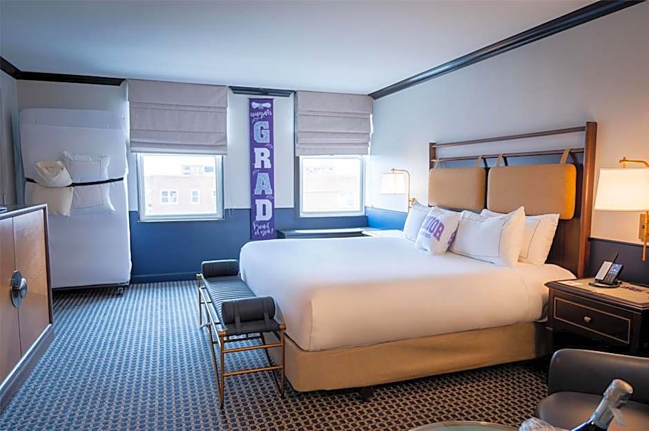 Hilton Orrington / Evanston