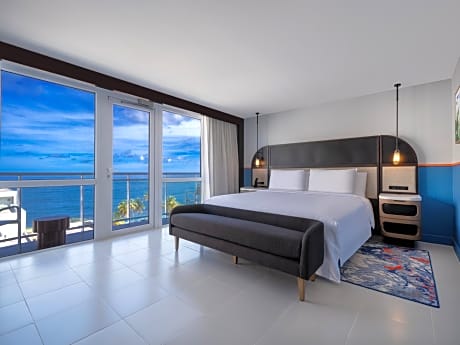 Corner King Suite with Balcony and Ocean View