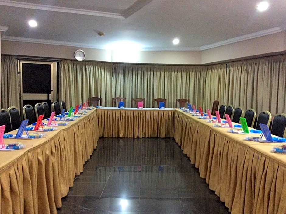 Eastgate Hotel