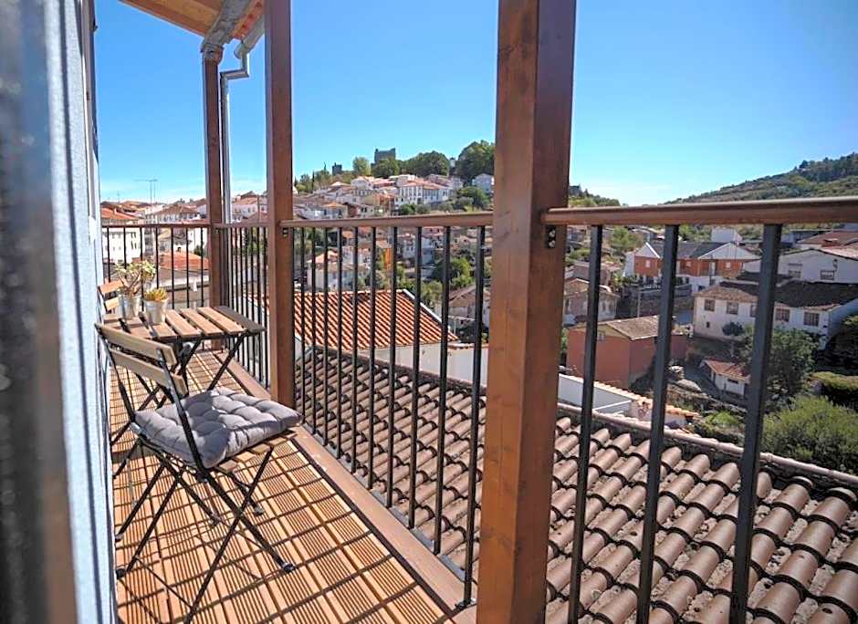 Inn Door 21 - Hostel & Suite