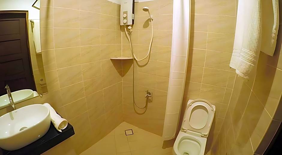 Golden Gate Suites