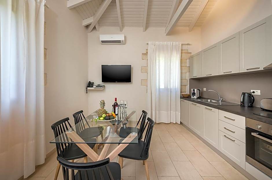 Spilia Village Hotel & Villas