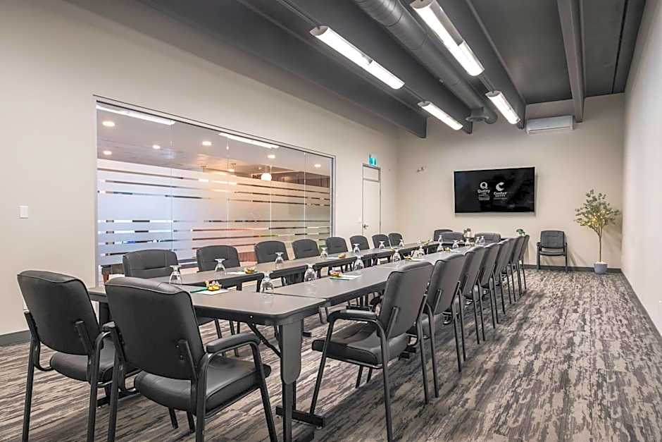 Quality Inn & Conference Centre Kingston Central