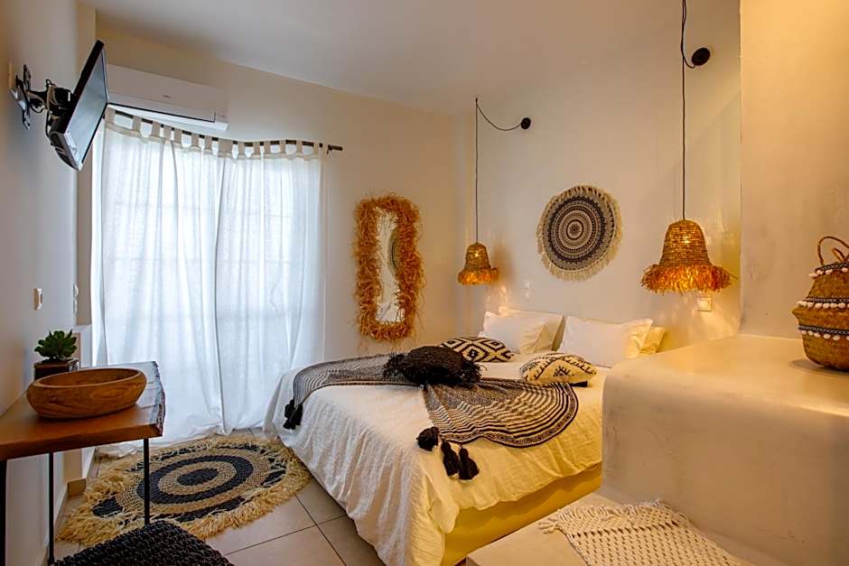 Arcadia Luxury Rooms Seaside Cuisine