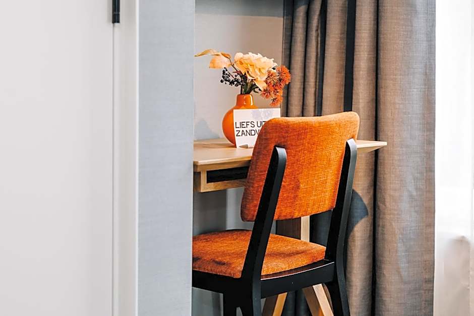 Amsterdam Beach Hotel