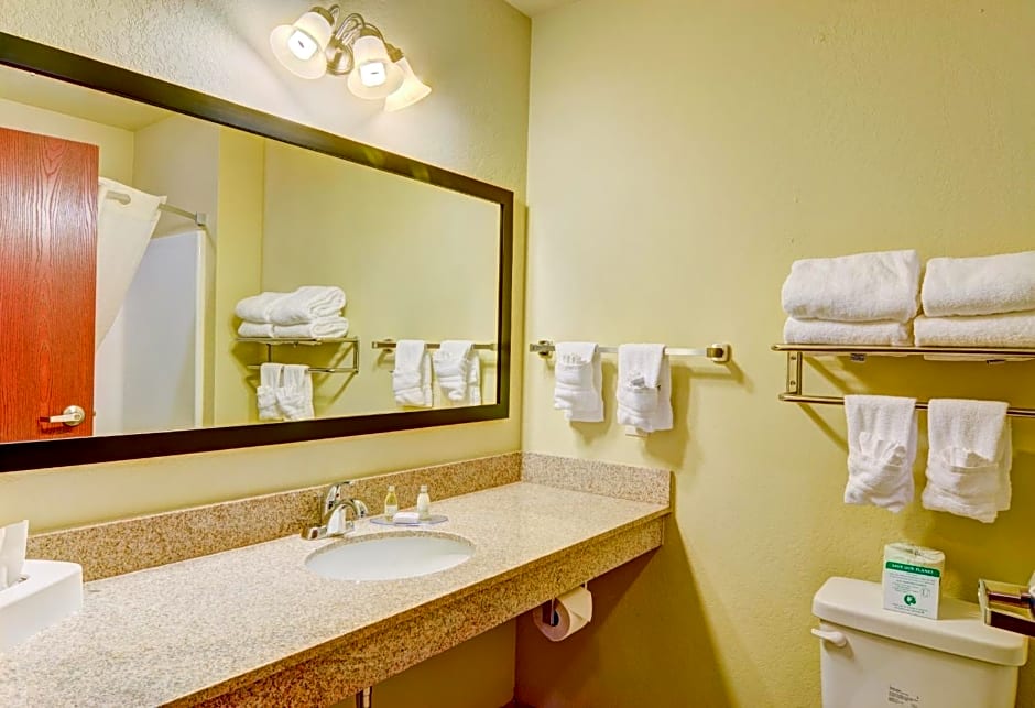 Cobblestone Hotel & Suites - Punxsutawney