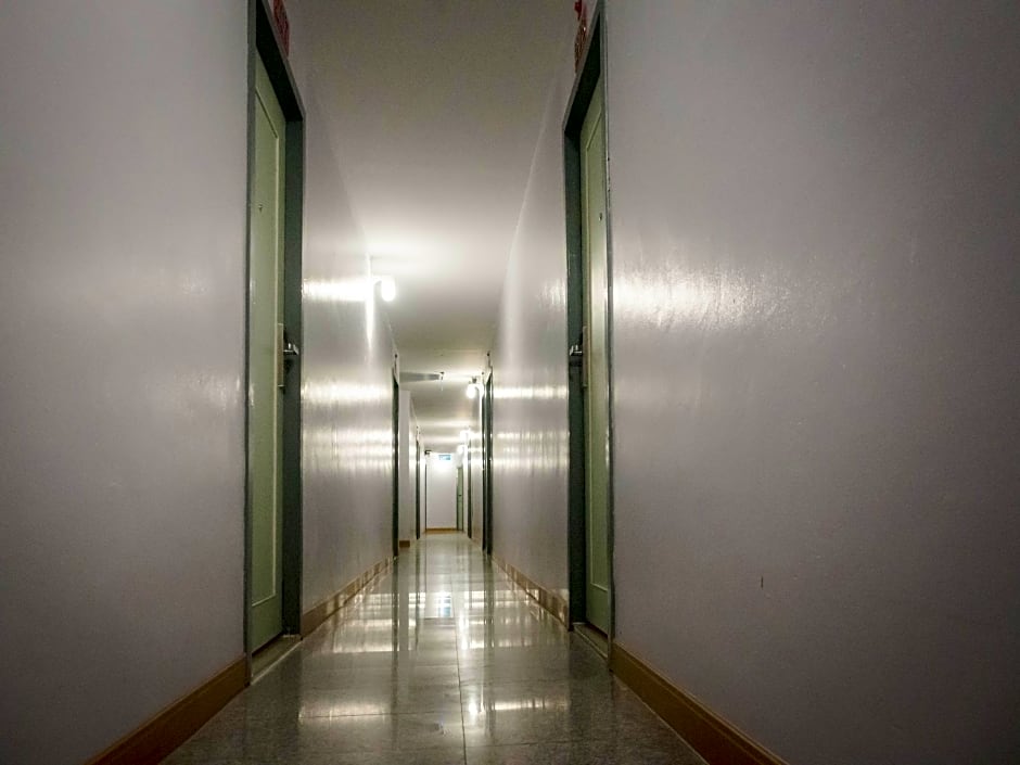 BIRD ROOM HOTEL - PRATUNAM