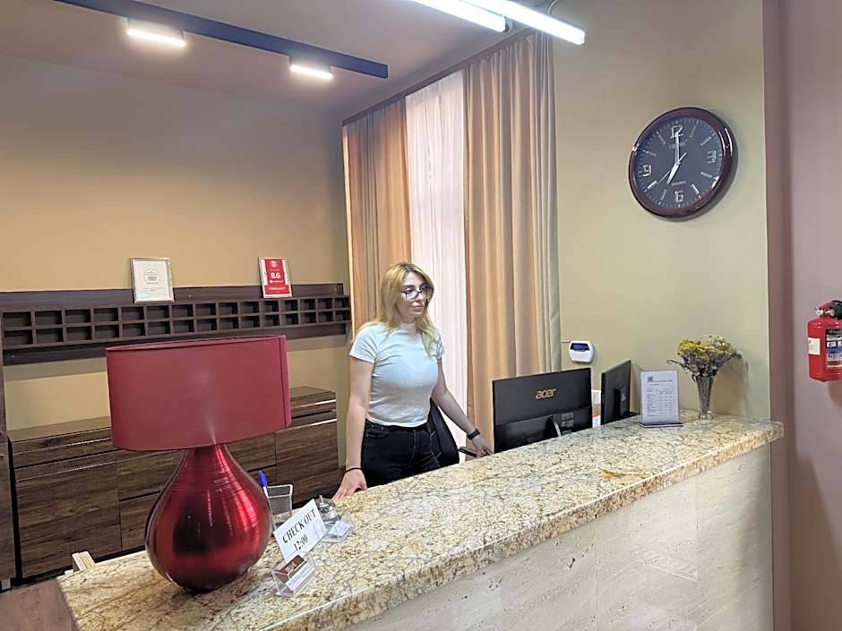 Yerevan Deluxe Hotel
