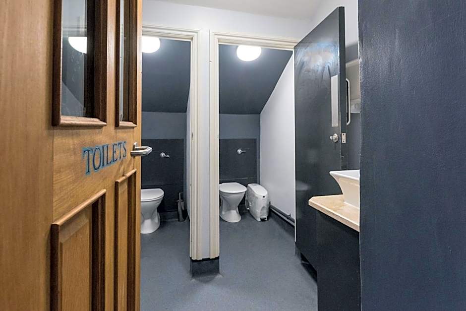 The Full Moon Backpackers