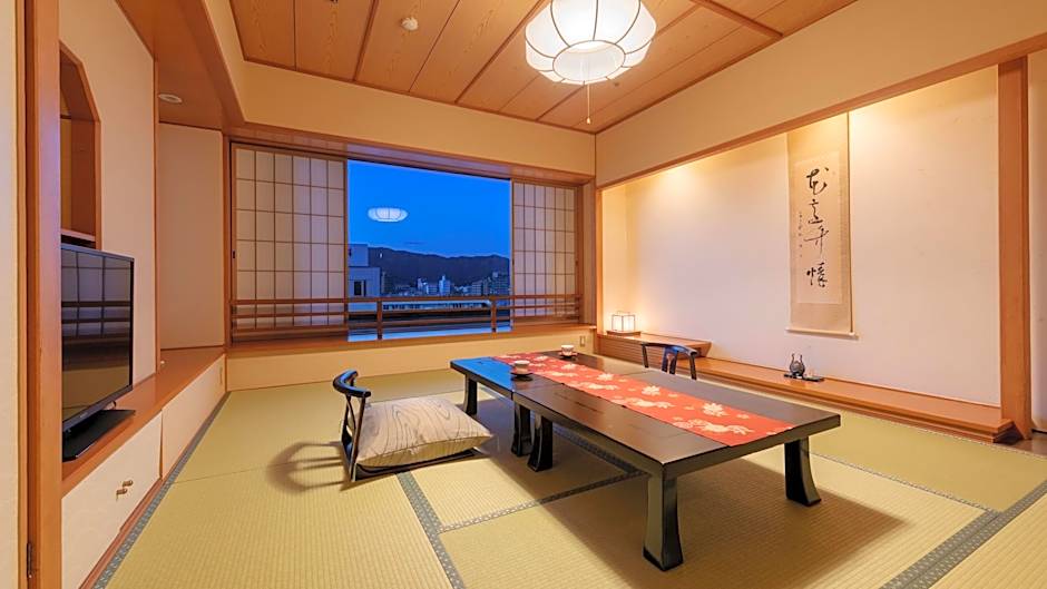 Photo 1 of 3 of [Senju] <40 square meters> [Japanese room] [Non-smoking]