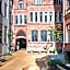 Apēron Apartment Hotel