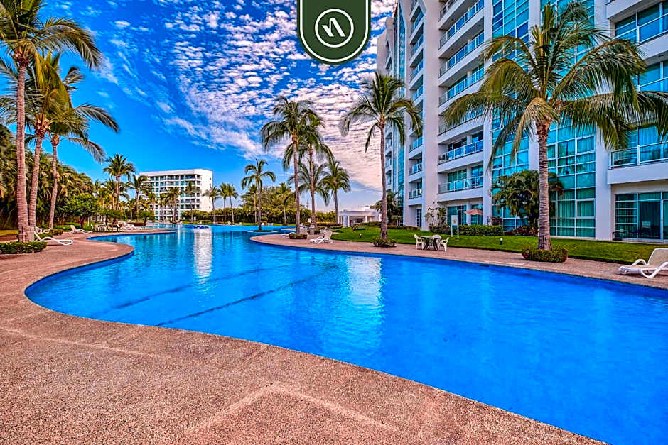 Amazing 2BR Condo with Pool and Access to VIDANTA