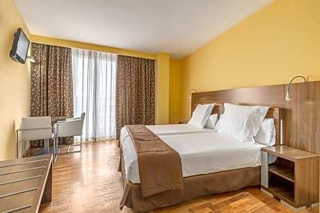 Twin Room with Parking