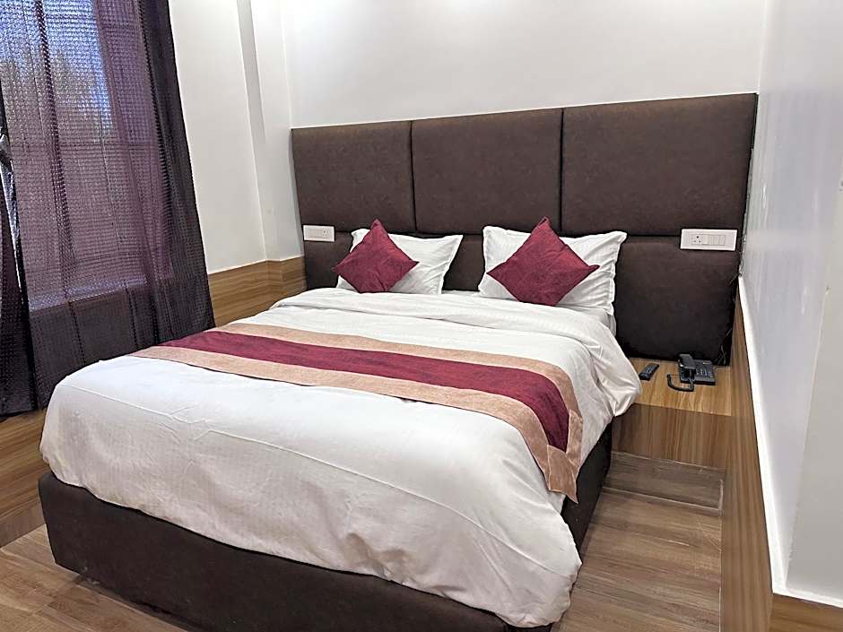 Hotel Obsidian Red