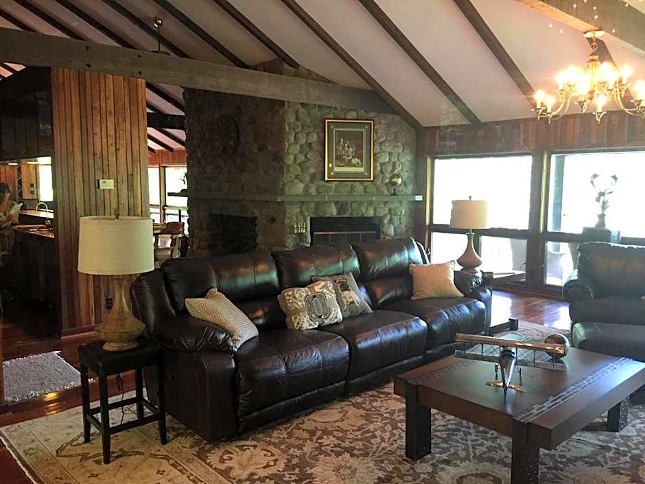 The Lodge in Sugar Hollow