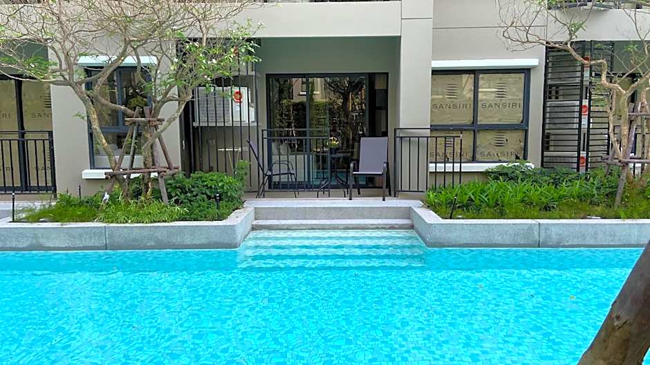 La Casita pool access condo HuaHin