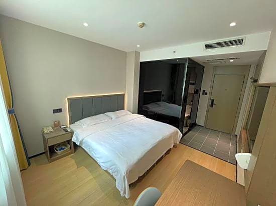 GreenTree Inn Taiyuan Guomao Business Hotel