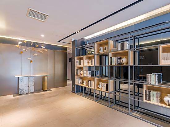 New Century Meitu Hotel (Ningbo Tianyi Square, Gulou Metro Station)