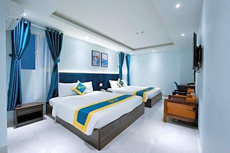 Deluxe Family Room