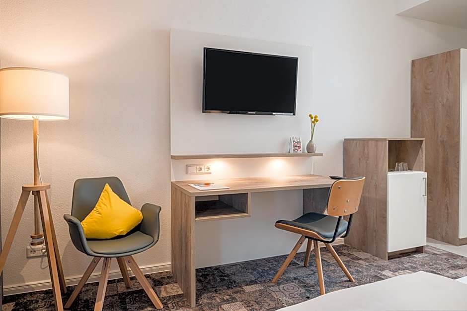 Stadthotel Lohne, Self Check In, mit Bäckerei und Cafe