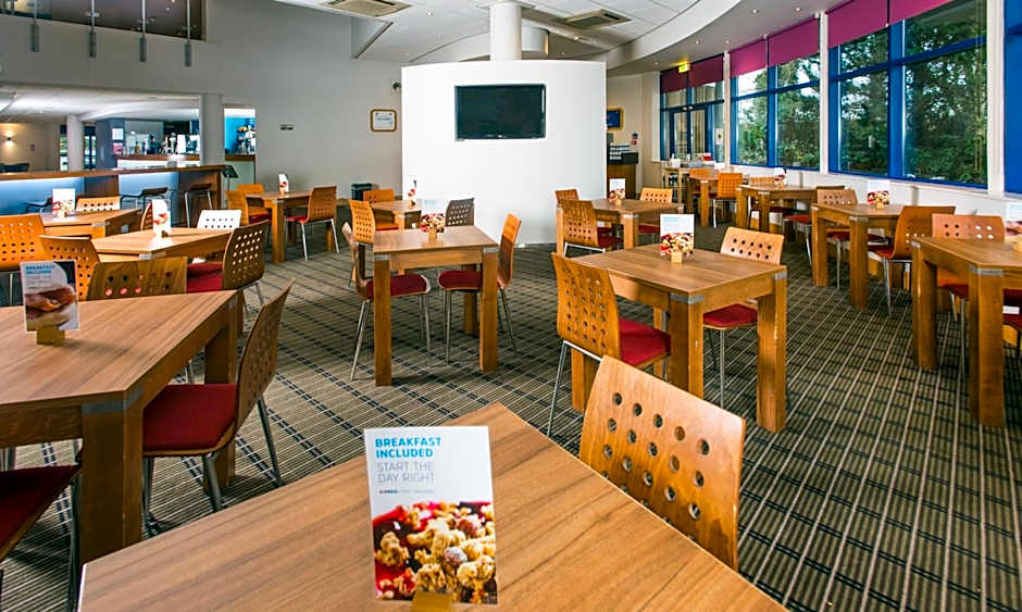 Holiday Inn Express Newport By IHG