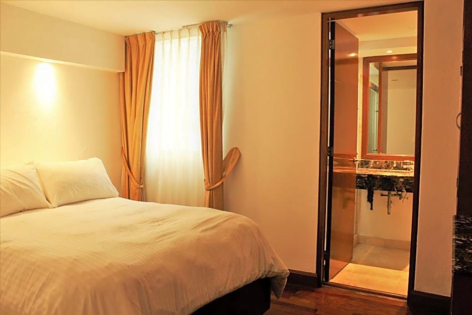 Condesa Suites