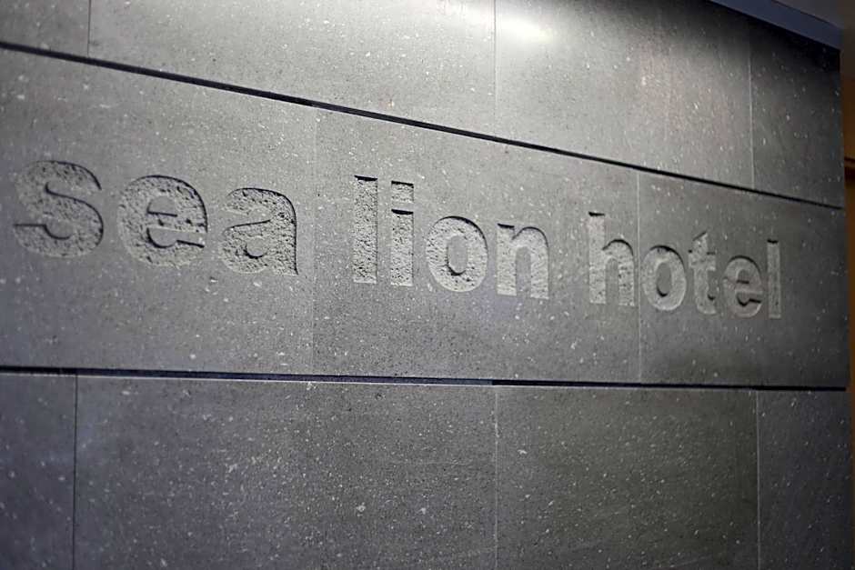 Sea Lion Hotel