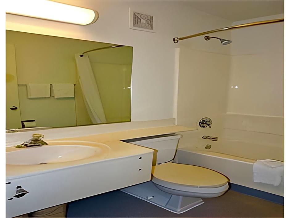 Motel 6-Seekonk, MA - Providence East