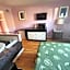 OYO Hotel Edgebrook Chicago North Shore