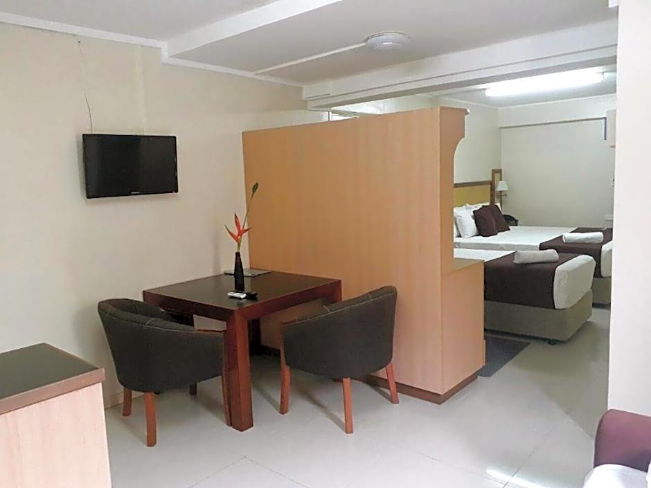 Victoria Palms Hotel