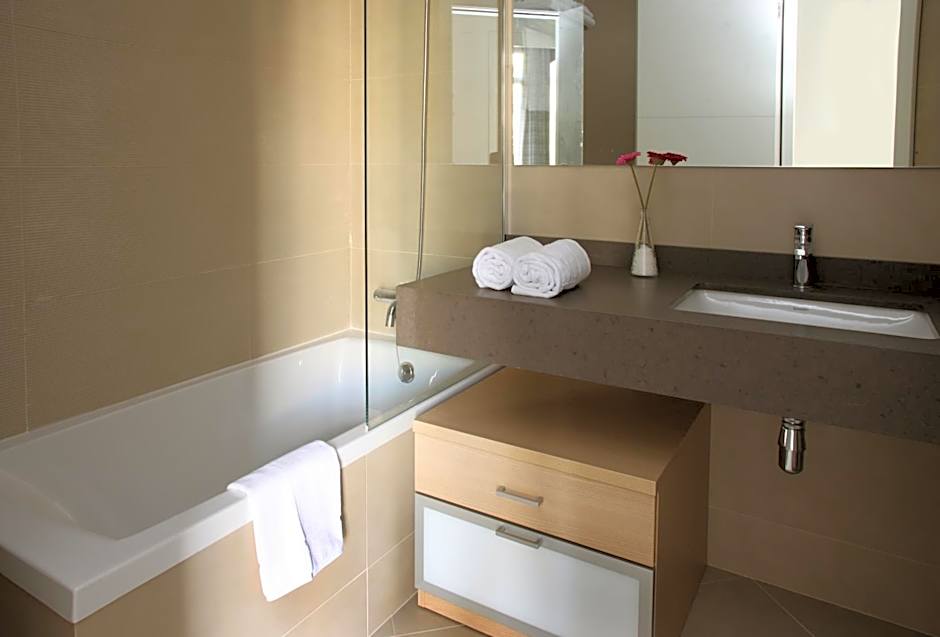 MH Apartments Suites