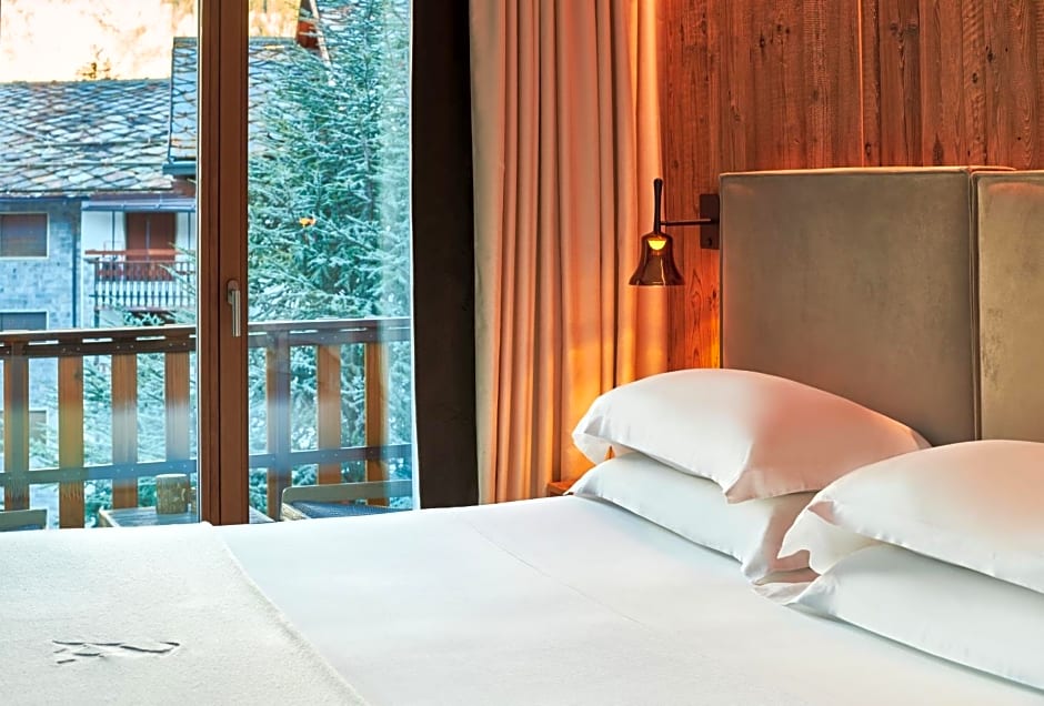 Le Massif Hotel & Lodge Courmayeur The Leading Hotels of the World