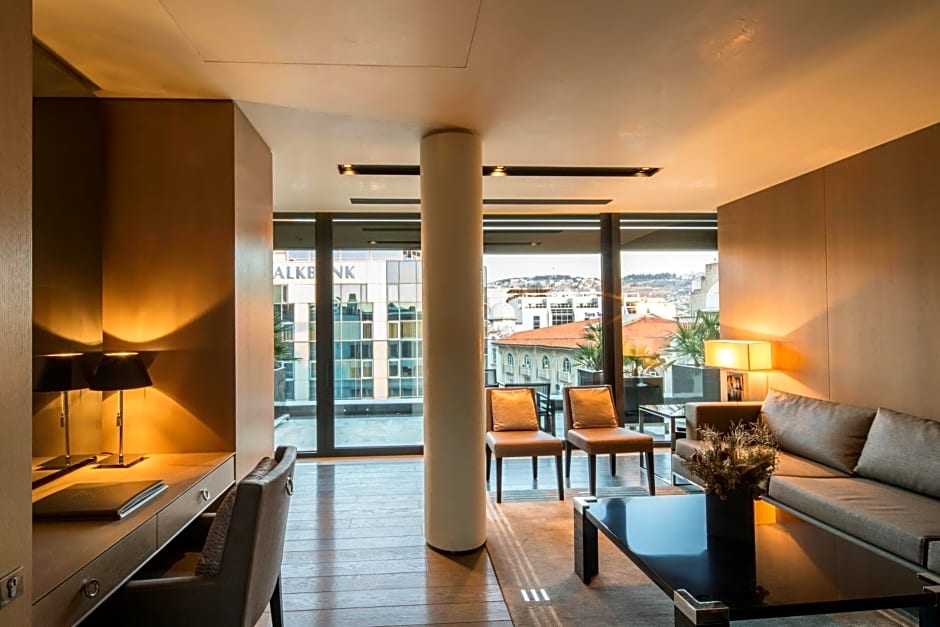 Key Hotel