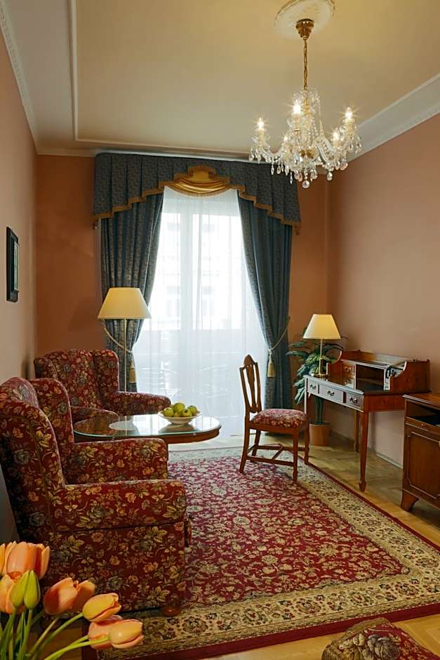 Hotel Bristol