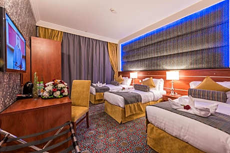 Triple Room with City View