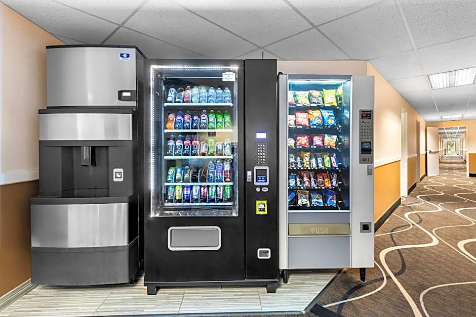 Econo Lodge Inn & Suites Eau Claire South