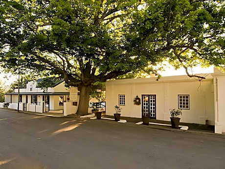 Garden room with Outdoor Bathroom