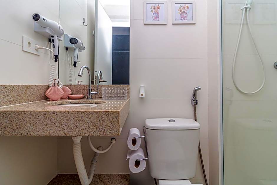 Piemax Praia Grande - 100m PRAIA do BOQUEIRÃO e CENTRO - Vista MAR - Varanda GOURMET com CHURRASQUEIRA privativa - AR CONDICIONADO em todos os ambientes - Wi-Fi 600 Mbps - HOME OFFICE- Vaga de Garagem - Acomoda até 6 pessoas