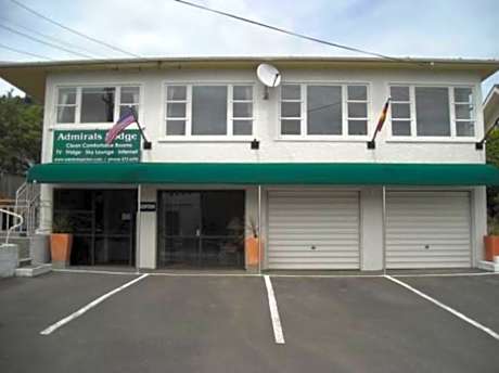 Admirals Lodge
