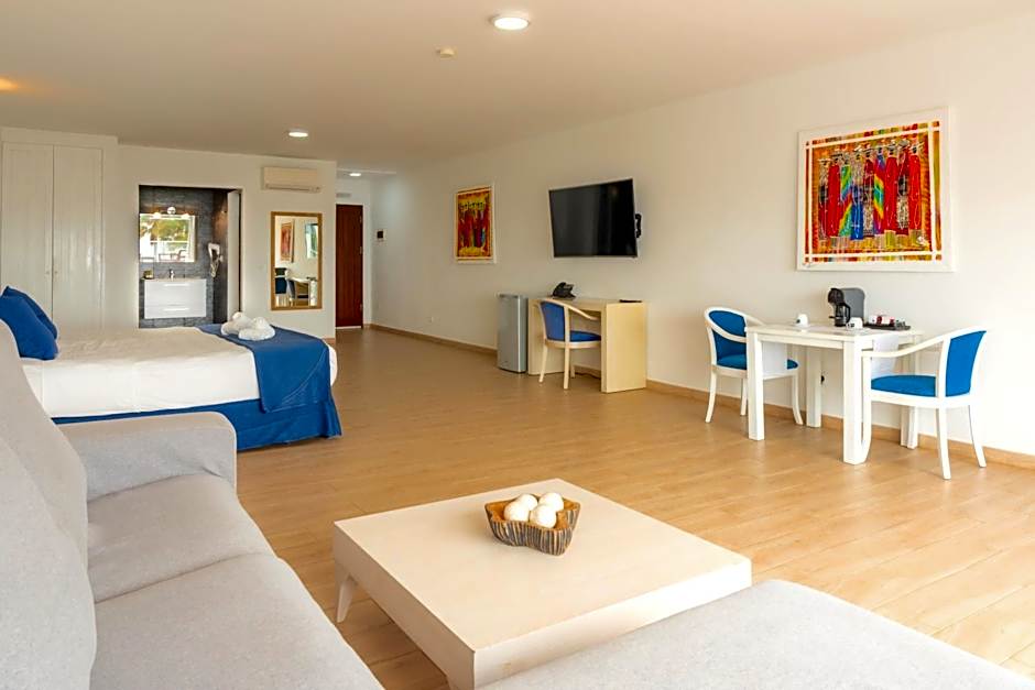 Hotel LIVVO Budha Beach