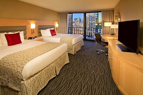 Executive Queen Room with Two Queen Beds with City View