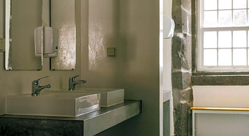 Azores Youth Hostels - Pico