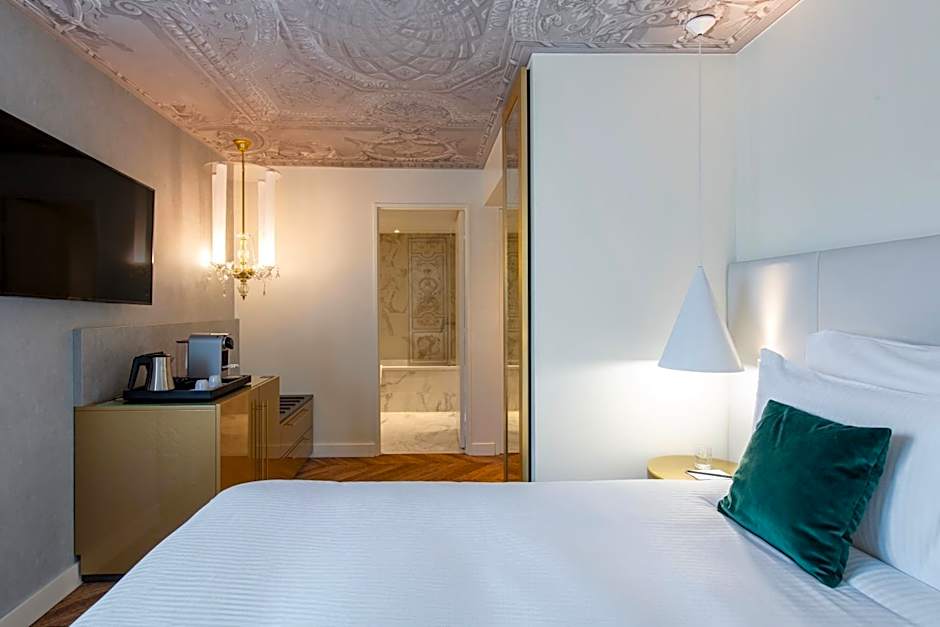 Le Louis Versailles Château Hotel-MGallery